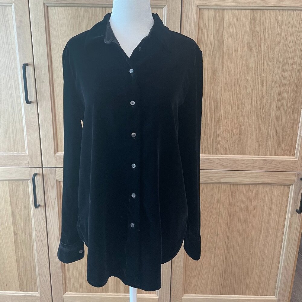 Gap Black Velvet long sleeved Button-up Boyfriend shirt